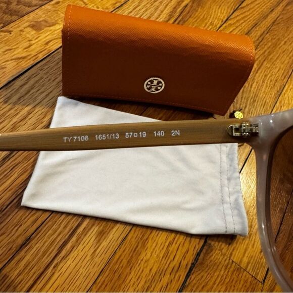 Tory Burch TY7106 Sunglasses - Picture 4 of 5